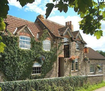 The Hunters Rest Inn Clutton Dış mekan fotoğraf