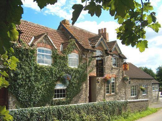 The Hunters Rest Inn Clutton Dış mekan fotoğraf